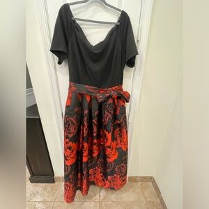 Jessica Howard Crepe and Jaquard off the shoulder ballgown size 22W